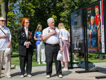 Выставка «Герои среди нас» станет мобильной