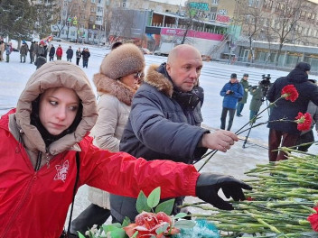 Равнение на подвиг