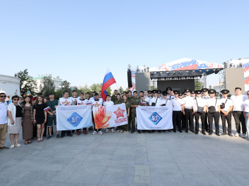 Особый день, объединяющий каждого жителя России, празднично встретили однополчане