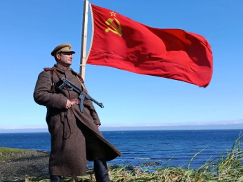 «Бери шинель, пошли домой!»