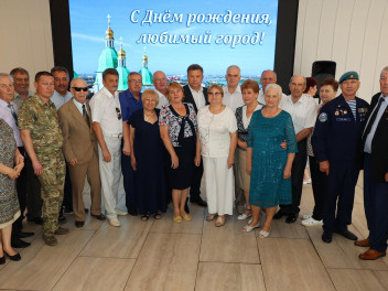 Поздравляем, ветераны!