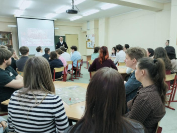 Однополчане провели для школьников Подмосковья викторину об истории нашей страны