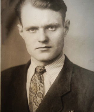 Один Бронислав Брониславович