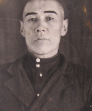 Ереженов Абдрашит (неизвестно)