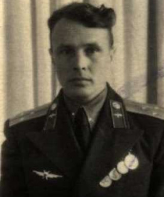 Ушморов Анатолий Евгеньевич