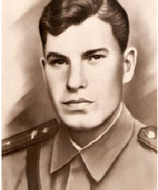 Петров Роман Ильич