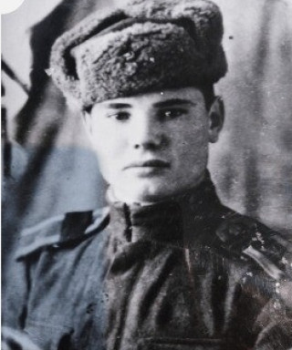 Безруков Леонид Александрович