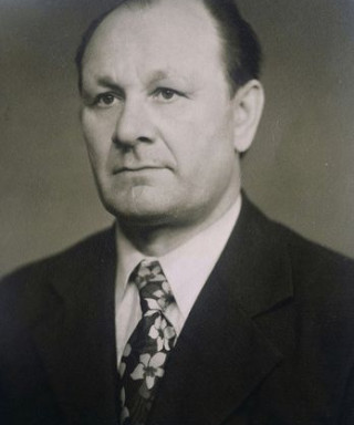 Ефремов Ермолай Исаевич