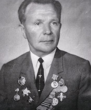 Белоусов Леонид Логвинович