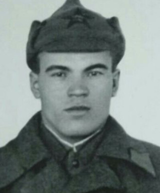 Зверев Анисим Иннокентьевич