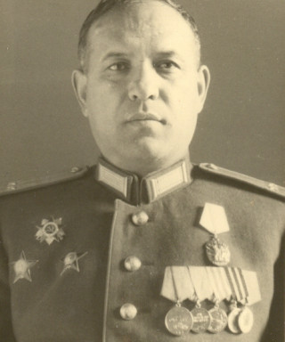 Каландаров Искандер