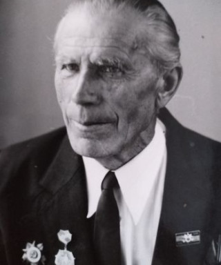 Счастливый Макар Алексеевич