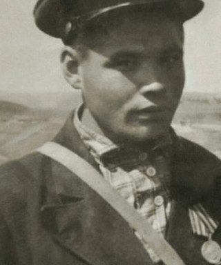 ПЕТРОВ ПЕТР ПЕТРОВИЧ