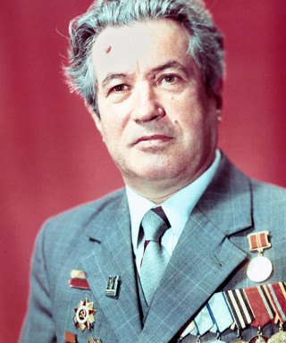 Навоев Алексей Максимович