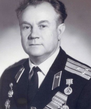 Петров Иван Кузьмич