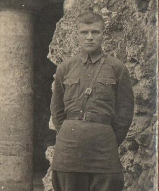 Бажутов Петр Матвеевич