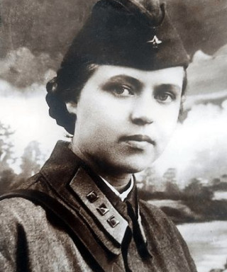 Гришина (Ащина) Александра Ивановна