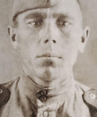 Петров Иван Петрович