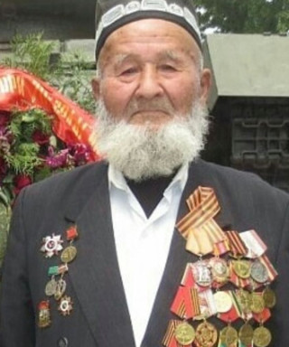 Холов Турсун