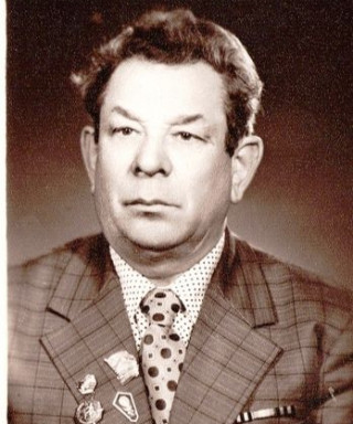 Белоусов Петр Никитович