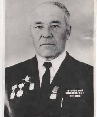 Айдарбеков Байназар