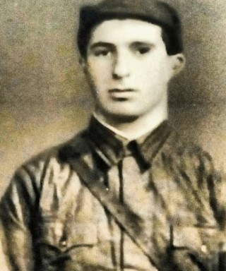 Хелая Ражден Теназович