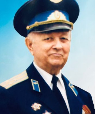 Махов Василий Лукич