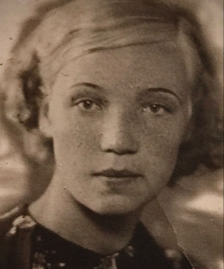 Захарова-Мудрецова Анастасия Никитична