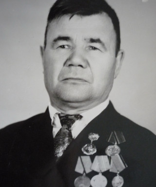 Петров Леонид Петрович