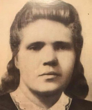 Голубева Александра Ниловна