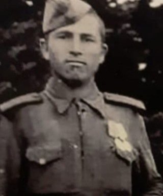 Пономарёв Леонид Степанович