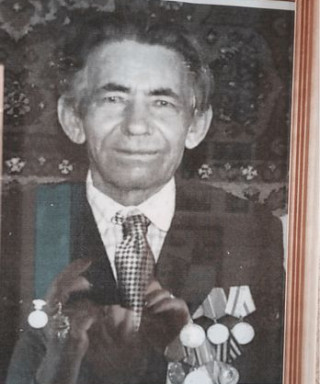 Захаров Максим Антонович