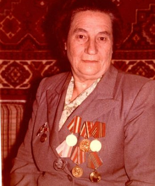 Крайникова(Быстрова) Александра Максимовна