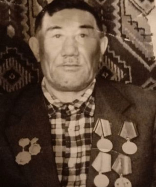 Янаев Усман Сальмухаметович