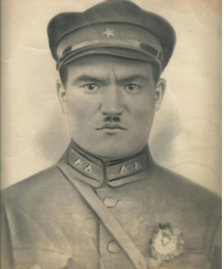 Ахуньянов Хан Ахуньянович