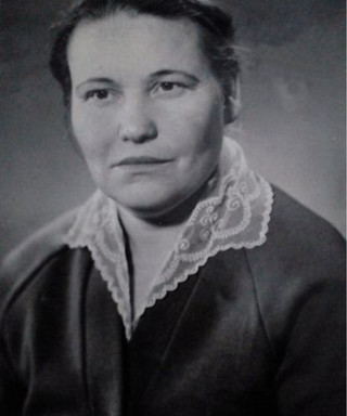 Медведева (Полетнева) Елена Петровна