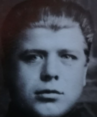 Голущенко Яков Ильич