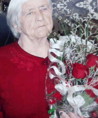 Толстикова Анна