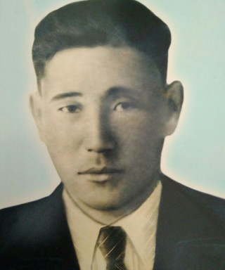 Эрдниев Заксен Коняевич