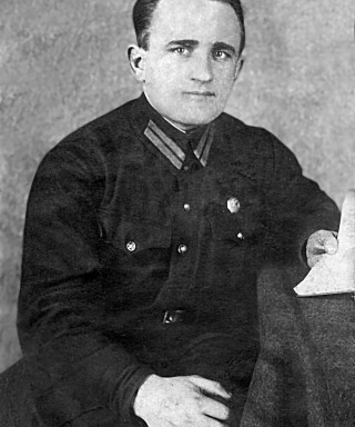 Петров Павел Петрович