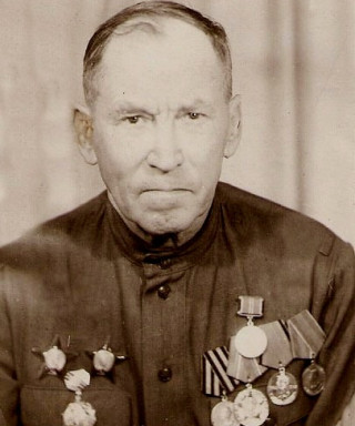 Лесников Яков Васильевич